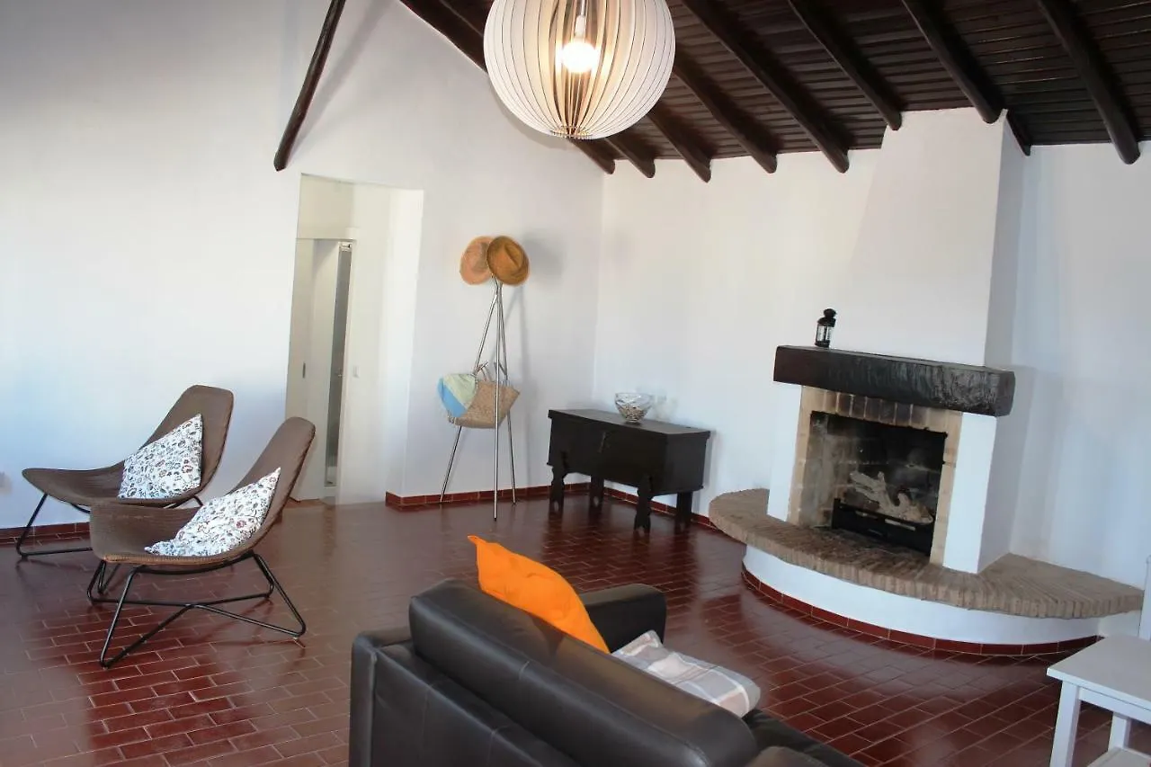 Trivial Pisao - Casa De Ferias, Para A Sua Familia Raposeira  0*, Raposeira (Faro) Portugal